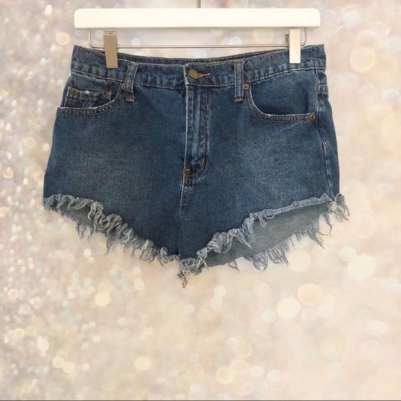 FOREVER 21 • cheeky high waist cutoff Jean shorts - Picture 2 of 2